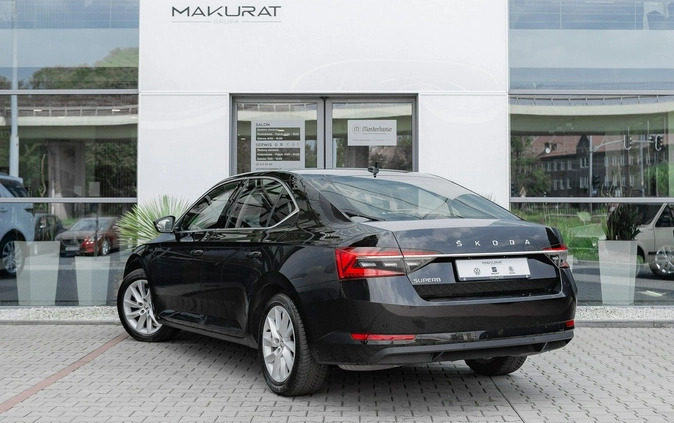 Skoda Superb cena 96850 przebieg: 115590, rok produkcji 2019 z Rudnik nad Sanem małe 704